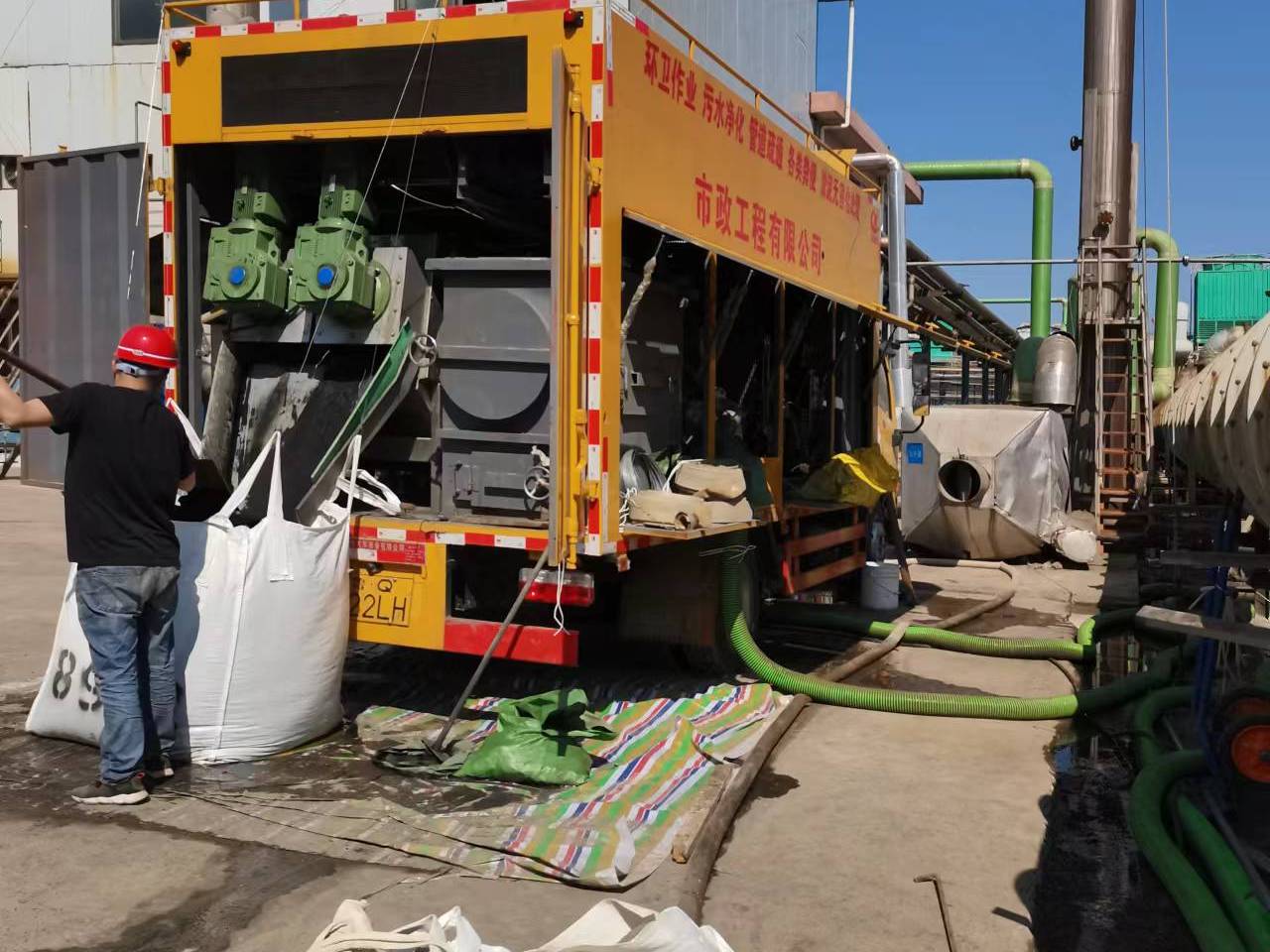 盐田淤泥压干处理